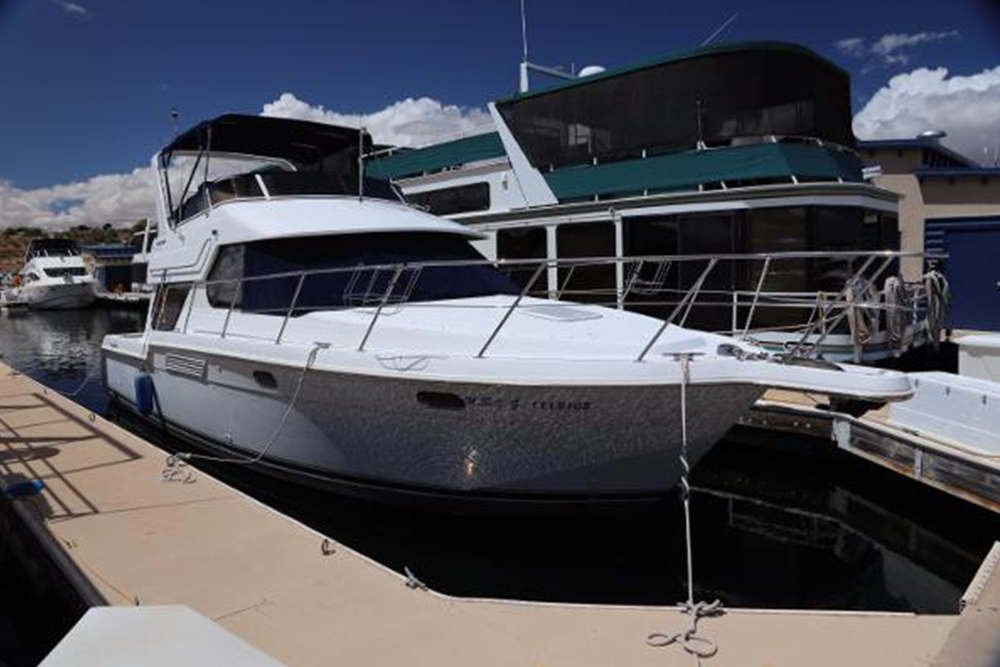 2001 Carver Yacht 374 Voyager